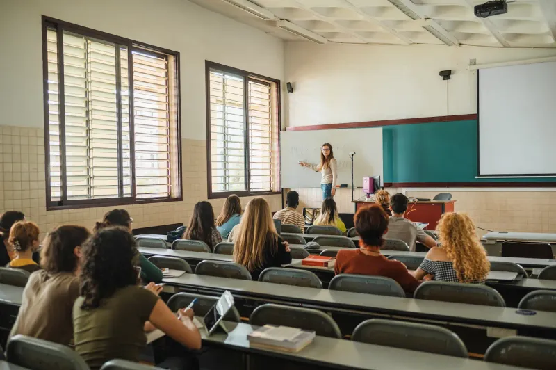 Educación con Enfoques en Estrategias Didácticas